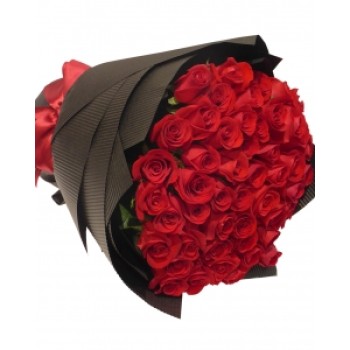 Μπουκέτο Πολυτελείας με 50 Κατακόκκινα Τριαντάφυλλα